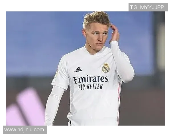 厄德高引领新潮流探讨足球战术与技术的完美结合 厄德高引领新潮流探讨足球战术与技术的完美结合